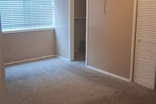 6111 Irish Hill Dr, Houston, TX 77053 - Photo 9