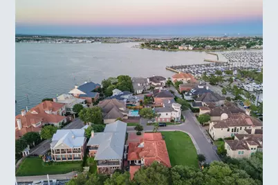 19 Mariners Lane, Kemah, TX 77565 - Photo 7