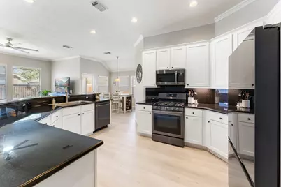 9410 Brackenton Crest Drive, Spring, TX 77379 - Photo 11