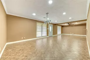 9922 Carmalee St, Houston, TX 77075 - Photo 11