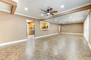 9922 Carmalee St, Houston, TX 77075 - Photo 7