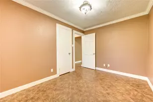 9922 Carmalee St, Houston, TX 77075 - Photo 33