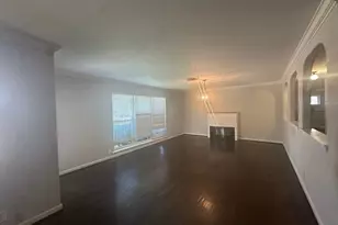 11410 Ashcroft Dr, Houston, TX 77035 - Photo 5