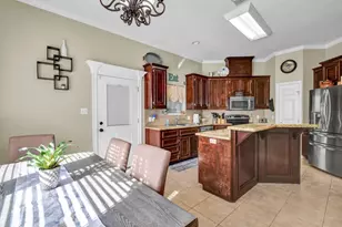 714 Moore St, Richwood, TX 77566 - Photo 7