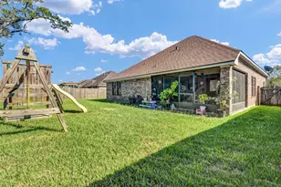 714 Moore St, Richwood, TX 77566 - Photo 19