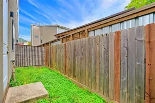 3042 Holly Hall St, Houston, TX 77054 - Photo 5