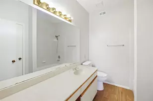 3042 Holly Hall St, Houston, TX 77054 - Photo 15