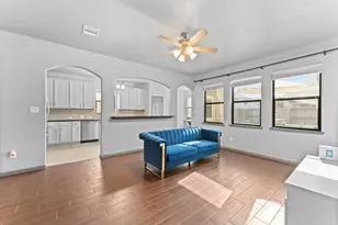 16918 Lake Willowby Ln, Houston, TX 77044 - Photo 9