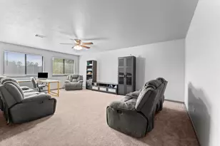 16918 Lake Willowby Ln, Houston, TX 77044 - Photo 15