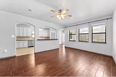 16918 Lake Willowby Lane, Houston, TX 77044 - Photo 9