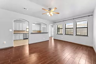 16918 Lake Willowby Ln, Houston, TX 77044 - Photo 9