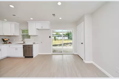 3106 Sunnydale Drive, Houston, TX 77051 - Photo 7
