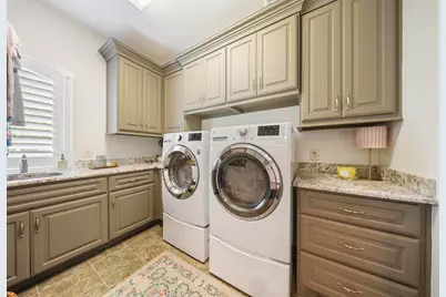 21 Carolane Trail, Houston, TX 77024 - Photo 35