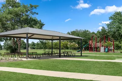 18211 Spruce Cottage Drive, Tomball, TX 77377 - Photo 5