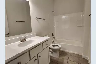 6202 Lacey Oak Drive, Hitchcock, TX 77563 - Photo 9