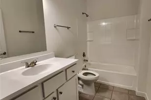 6202 Lacey Oak Dr, Hitchcock, TX 77563 - Photo 9