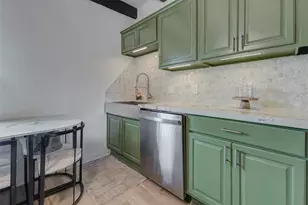 4815 Edfield St, Houston, TX 77033 - Photo 9