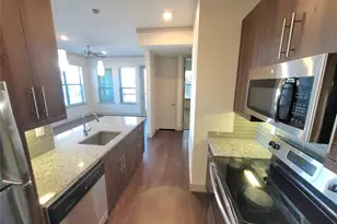 1800 St Joseph Pkwy, Houston, TX 77003 - Photo 3