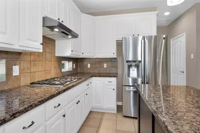 138 S Evangeline Oaks Circle, The Woodlands, TX 77384 - Photo 17