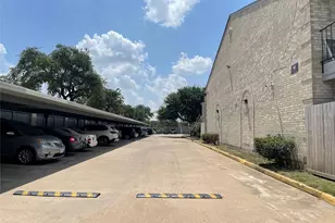 6500 E Sands Point Dr, Houston, TX 77074 - Photo 13