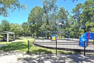 560 Brandon Rd, Conroe, TX 77302 - Photo 5