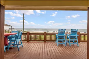 2910 Shady Ln, Crystal Beach, TX 77650 - Photo 7