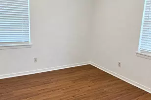 5711 Turtle Creek Rd, Houston, TX 77017 - Photo 9