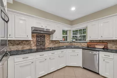 6514 Larkmount Drive, Spring, TX 77389 - Photo 9