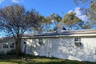 885 Bullock Rd, Palacios, TX 77957 - Photo 13