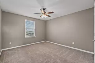 322 Shoshone Ridge Dr, La Marque, TX 77568 - Photo 25