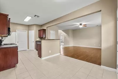 322 Shoshone Ridge Drive, La Marque, TX 77568 - Photo 9