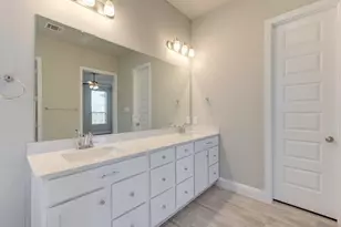 10239 Bayou Oaks Dr, Conroe, TX 77385 - Photo 9