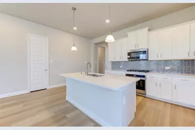 10239 Bayou Oaks Drive, Conroe, TX 77385 - Photo 5