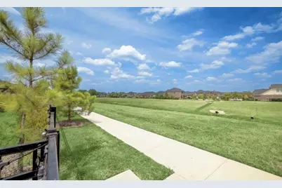 10239 Bayou Oaks Drive, Conroe, TX 77385 - Photo 17