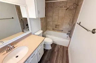 342 Queenstown Rd, Houston, TX 77015 - Photo 9