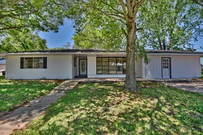415 Silliman Street, Sealy, TX 77474 - Photo 1