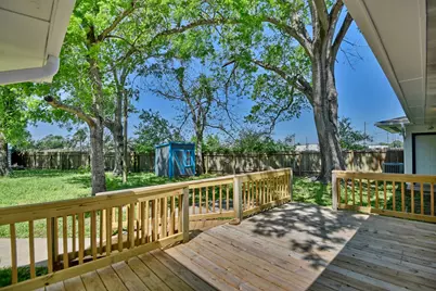 415 Silliman Street, Sealy, TX 77474 - Photo 39