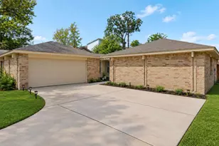 10411 Rabbit Oak Dr, Houston, TX 77065 - Photo 1