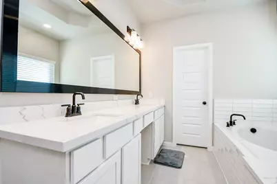 2033 Millbridge Spring, South Houston, TX 77051 - Photo 5