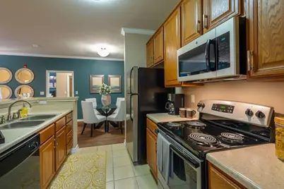 2840 Shadowbriar Drive #B3, Houston, TX 77077 - Photo 11