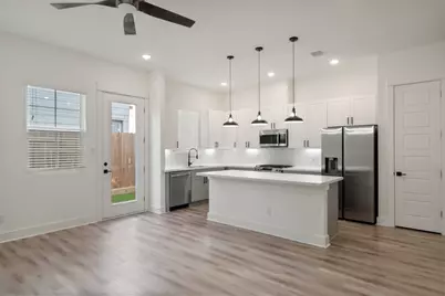 412 Neyland Street #C, Houston, TX 77022 - Photo 7