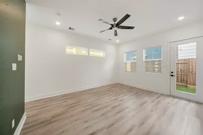 412 Neyland Street #C, Houston, TX 77022 - Photo 11