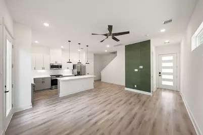 412 Neyland Street #C, Houston, TX 77022 - Photo 9