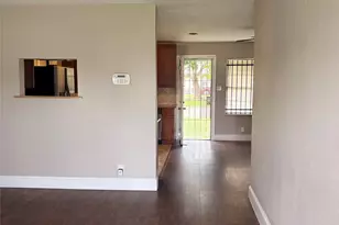 5631 Groveton St, Houston, TX 77033 - Photo 3