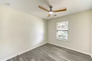 1010 Hummingbird Point Ln, Houston, TX 77090 - Photo 37