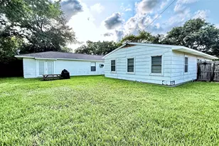 321 20th Ave N, Texas City, TX 77590 - Photo 35