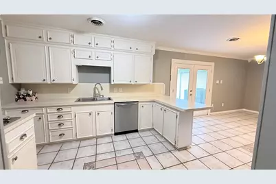 321 20th Avenue N, Texas City, TX 77590 - Photo 19