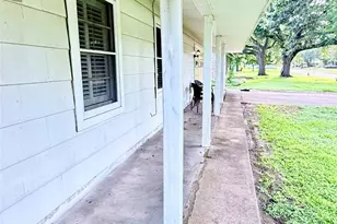 321 20th Ave N, Texas City, TX 77590 - Photo 5