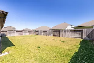 933 Neches Ln, Dayton, TX 77535 - Photo 23