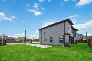 7555 Calhoun Rd, Houston, TX 77033 - Photo 27